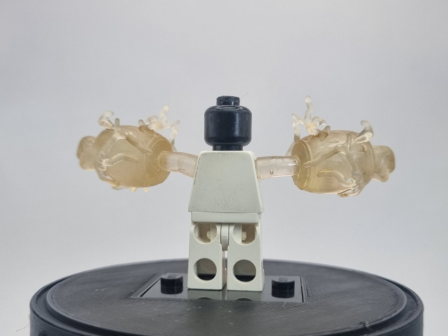 Building toy custom 3D printed transparant rubber arm with effect parts!