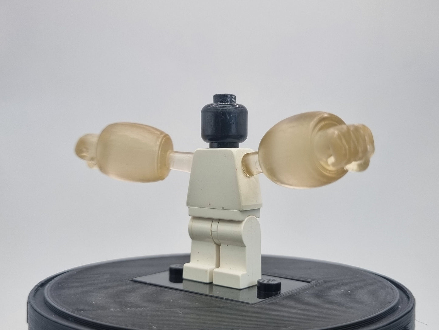 Building toy custom 3D printed transparant rubber arm!