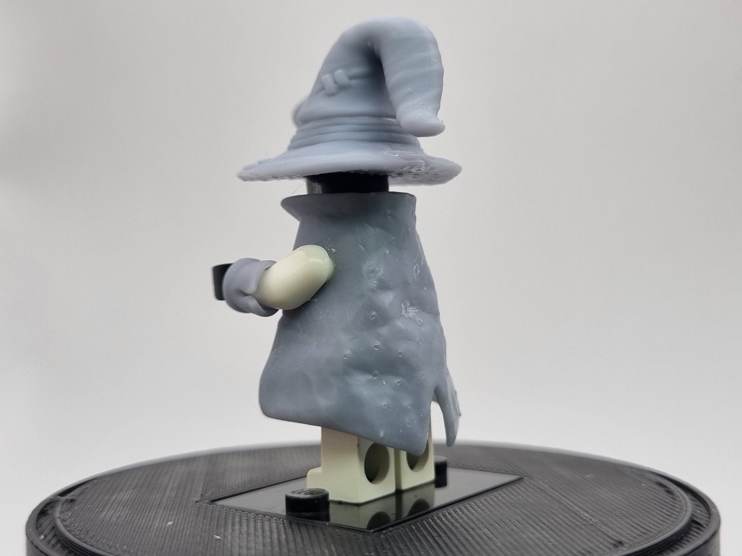 Building toy custom 3D wizard with staff armor set!