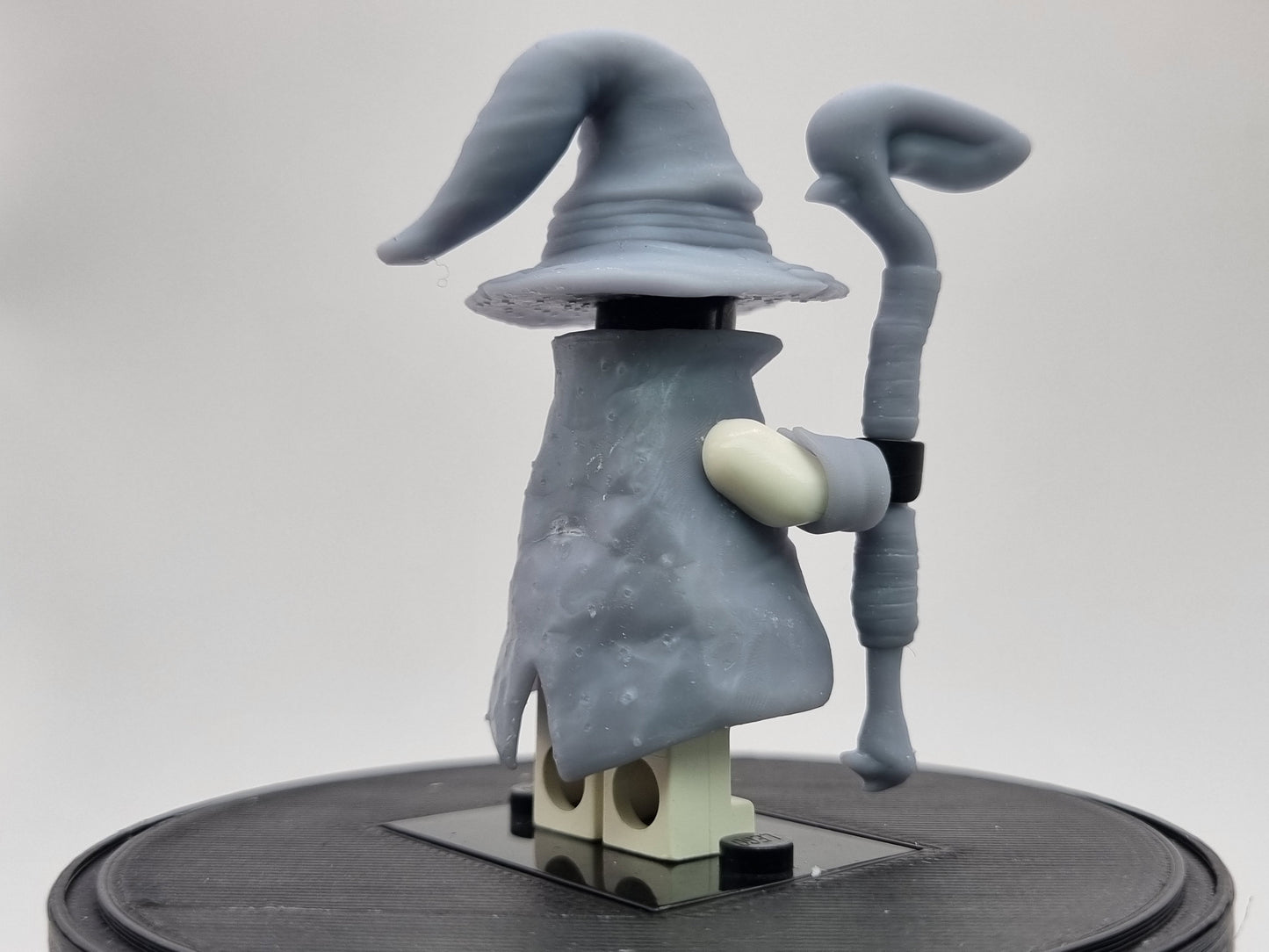 Building toy custom 3D wizard with staff armor set!