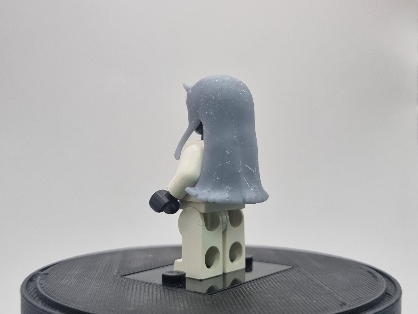 Building toy custom 3D waifu with devil horns!