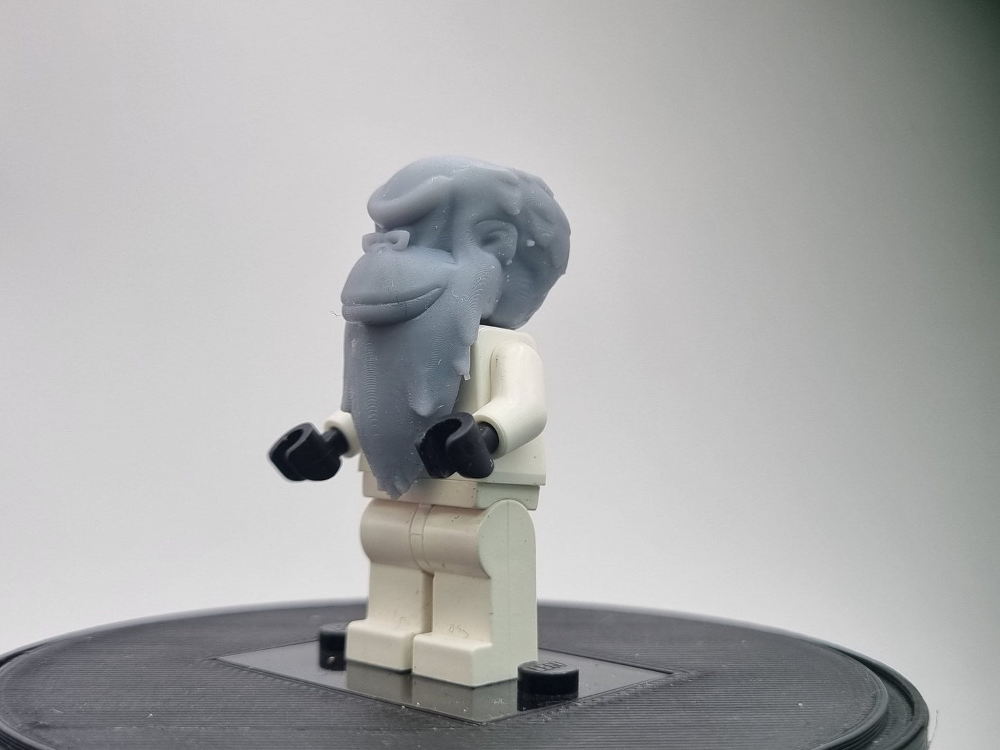 Building toy custom 3D ape with long beard!