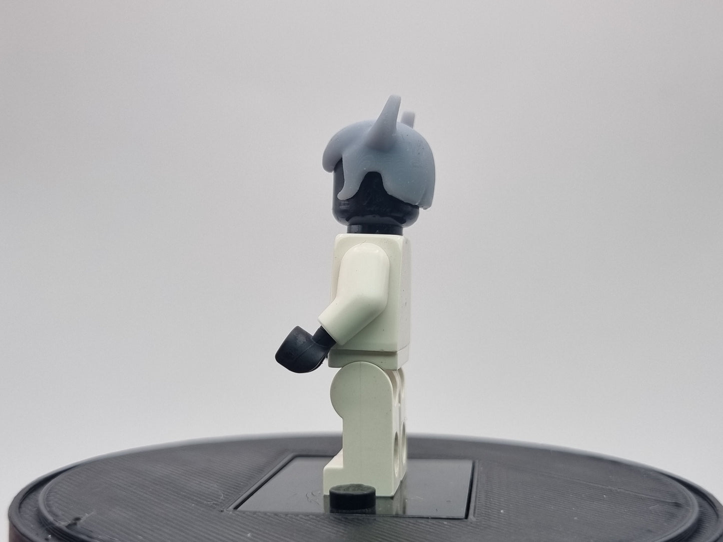 Building toy custom 3D printed small horned hero!