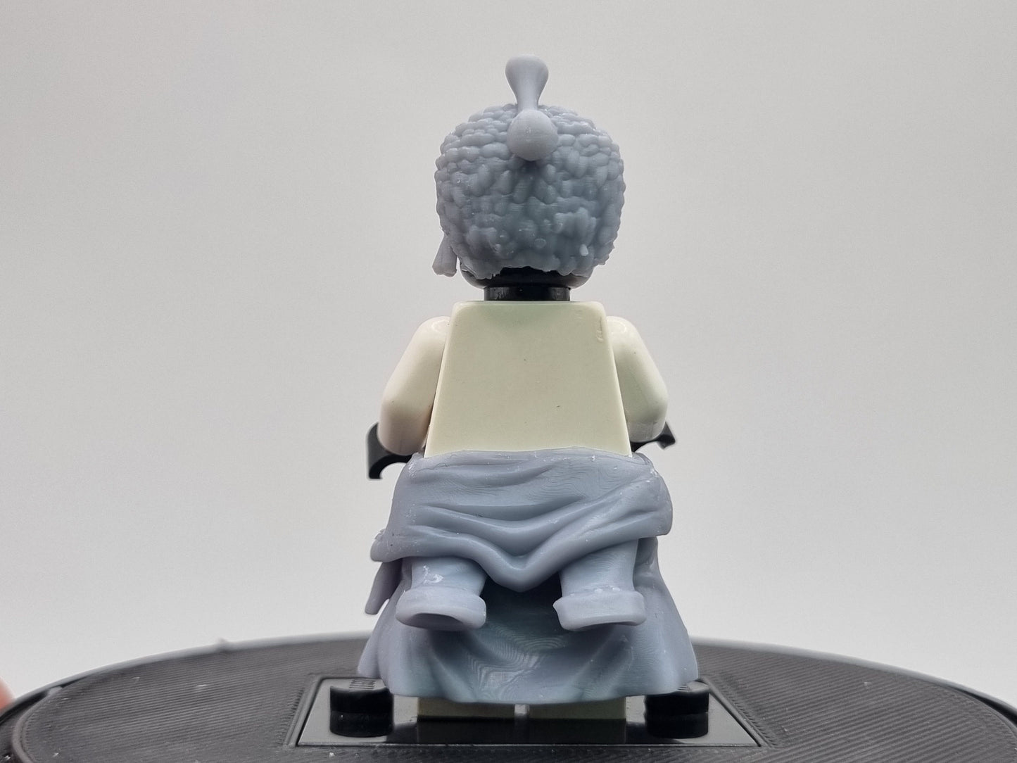 Building toy custom 3D printed 3 sword prirate hairpieces and cloak!