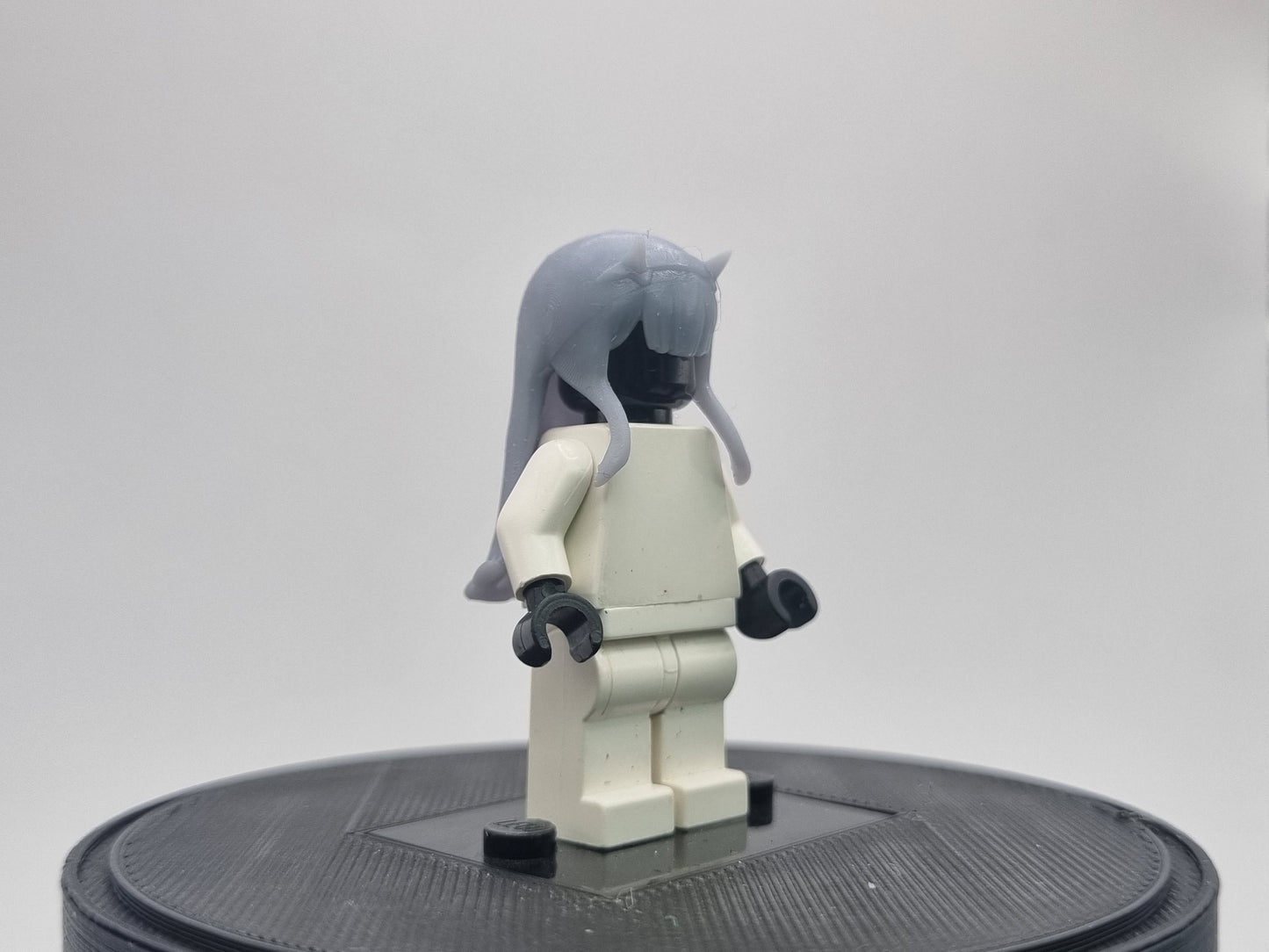 Building toy custom 3D waifu with devil horns!
