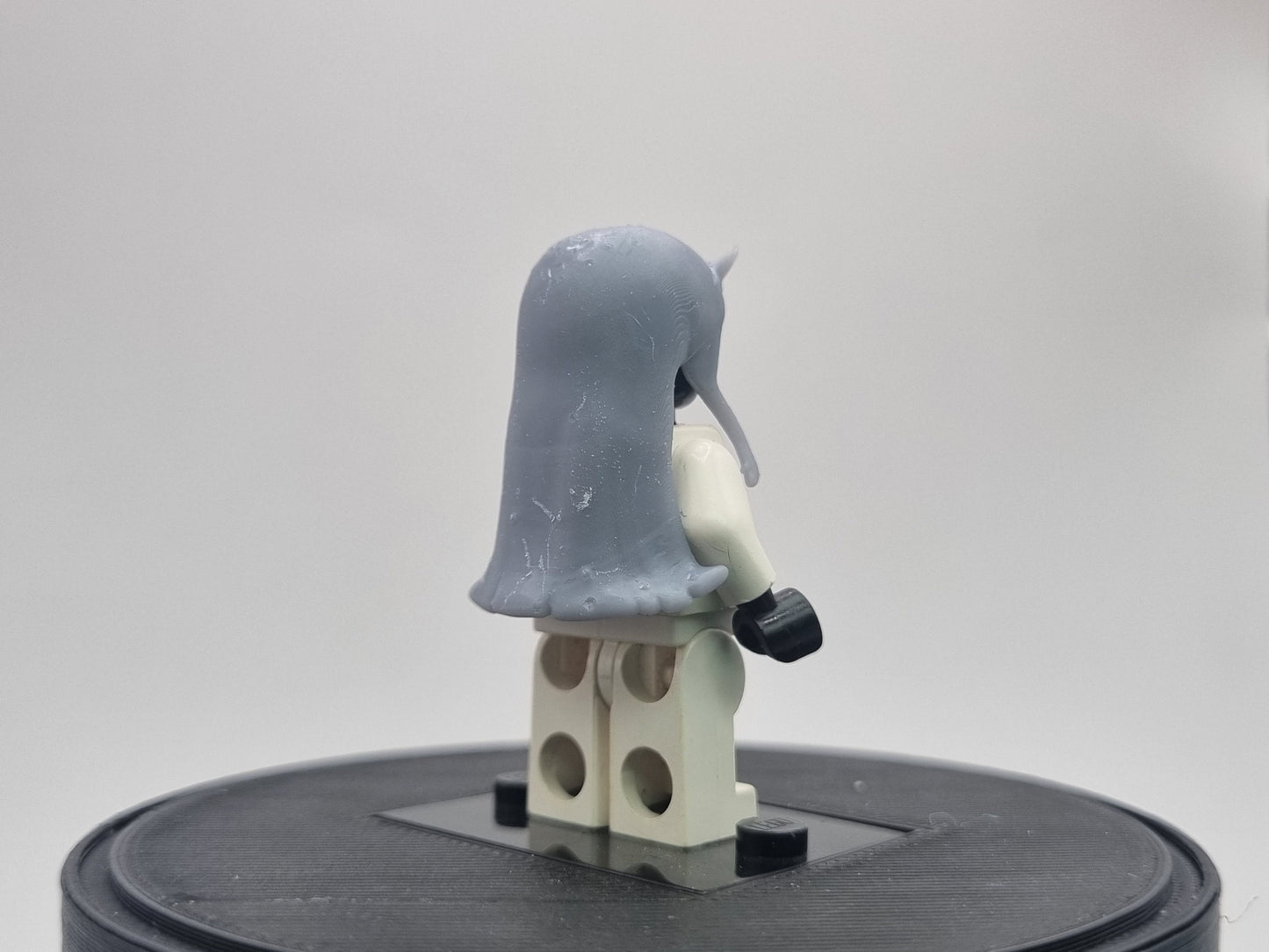 Building toy custom 3D waifu with devil horns!
