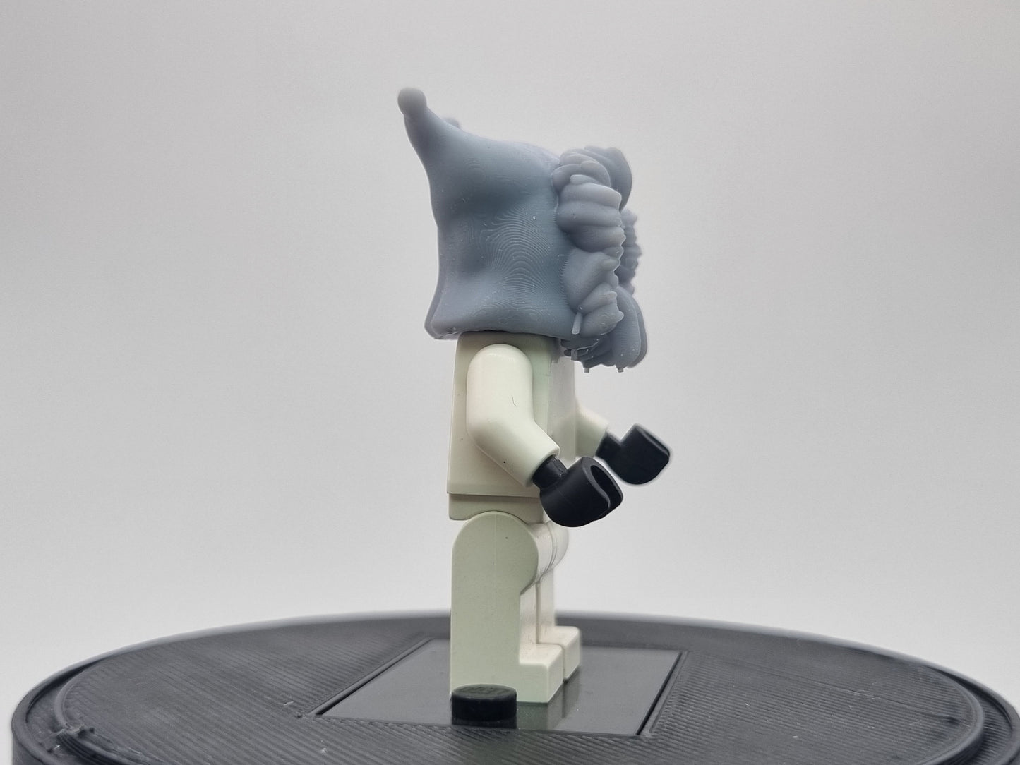 Building toy custom 3D snow hood for learner female alien!