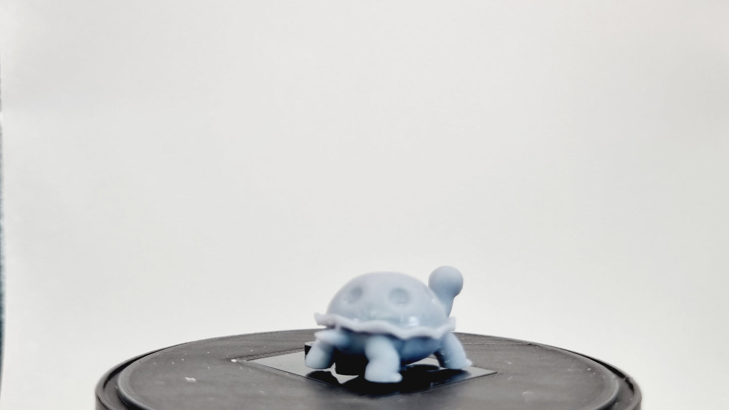 Building toy animal to catch steaming turtle!