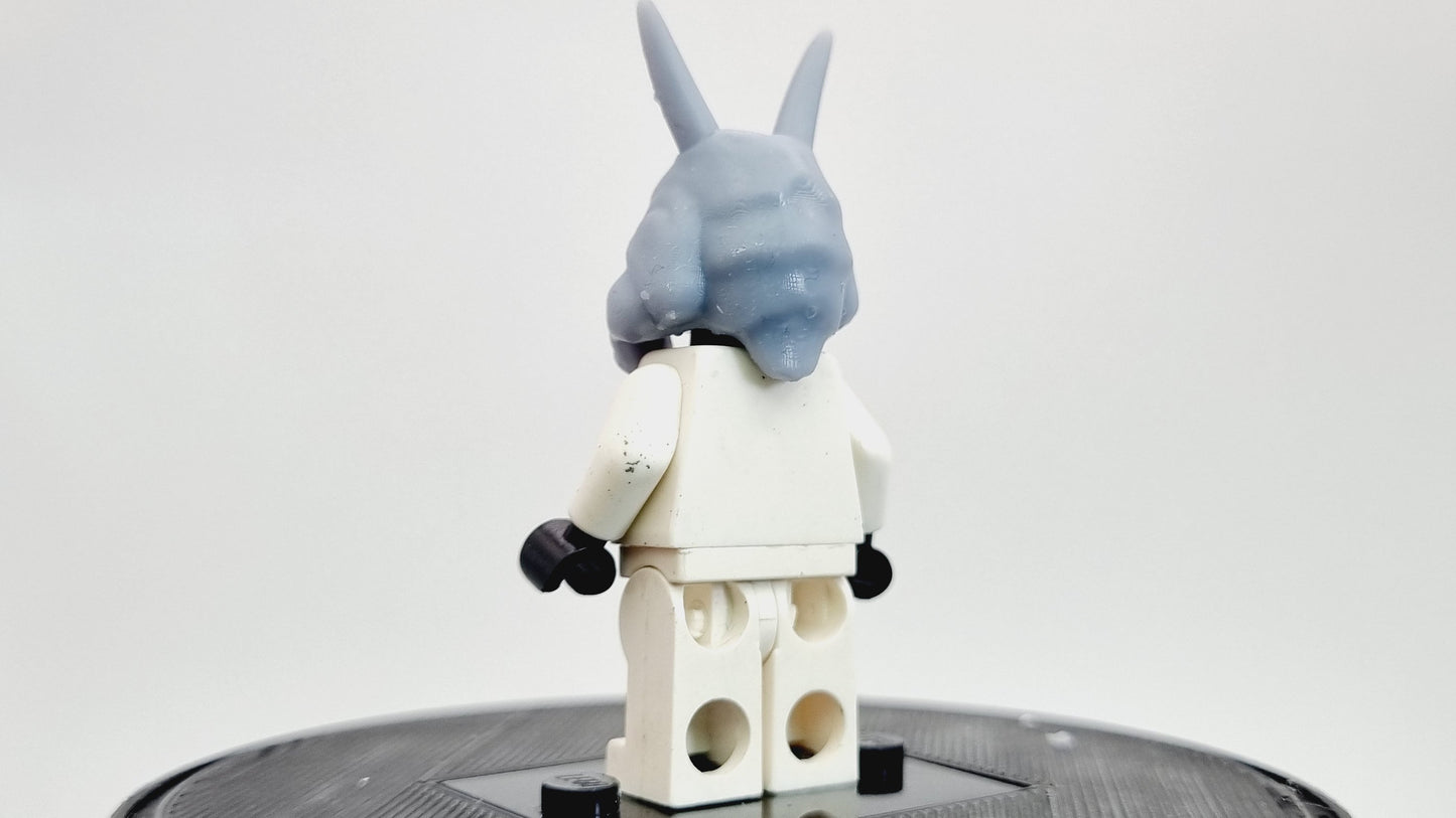 Building toy galaxy wars alien with pointy tails head piece