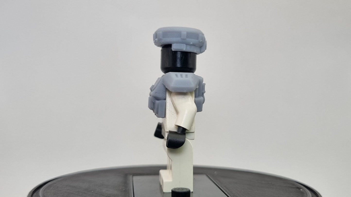Building toy galaxy wars alien hunter armor set!