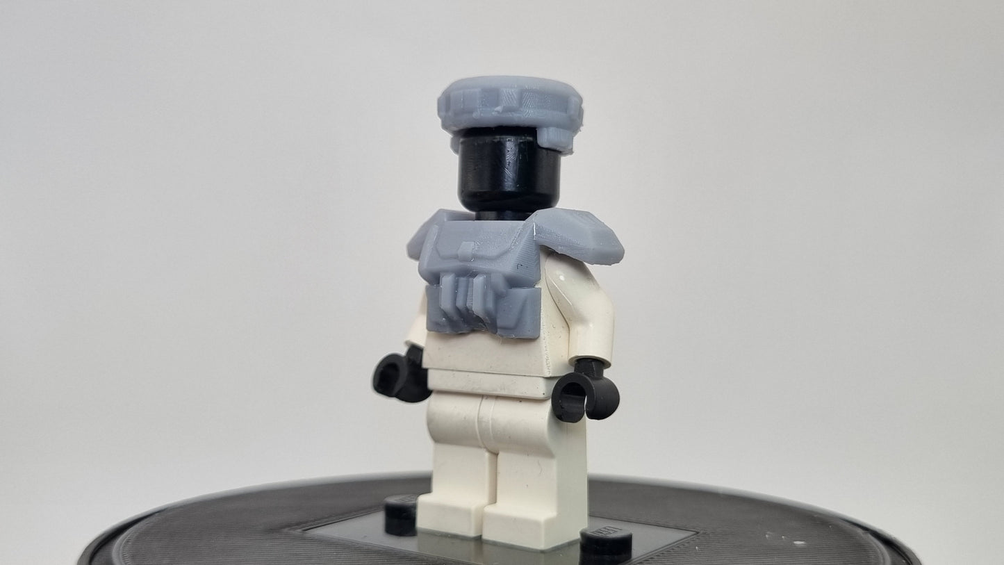 Building toy galaxy wars alien hunter armor set!