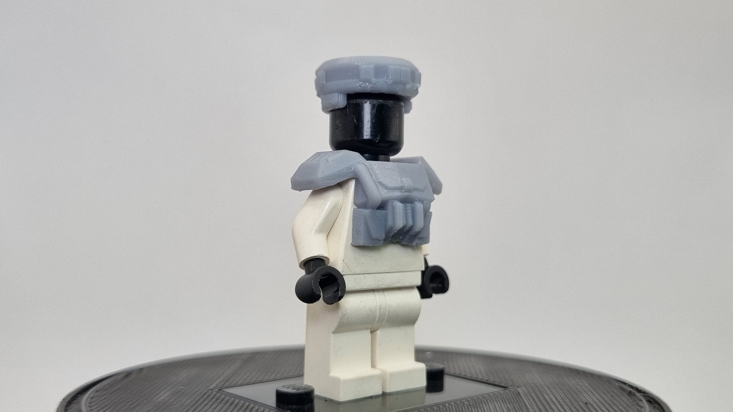 Building toy galaxy wars alien hunter armor set!
