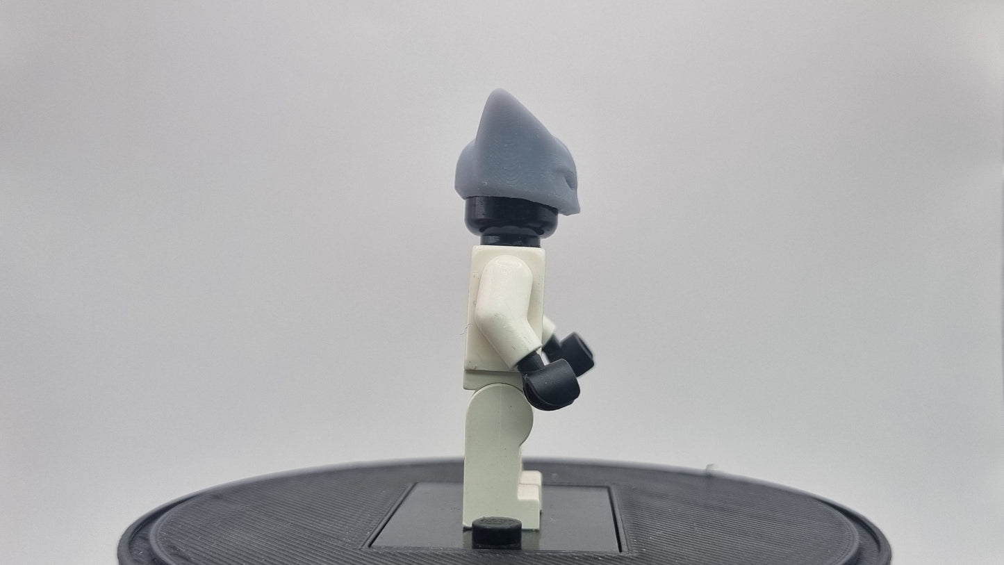 Building toy bat like hero 2!