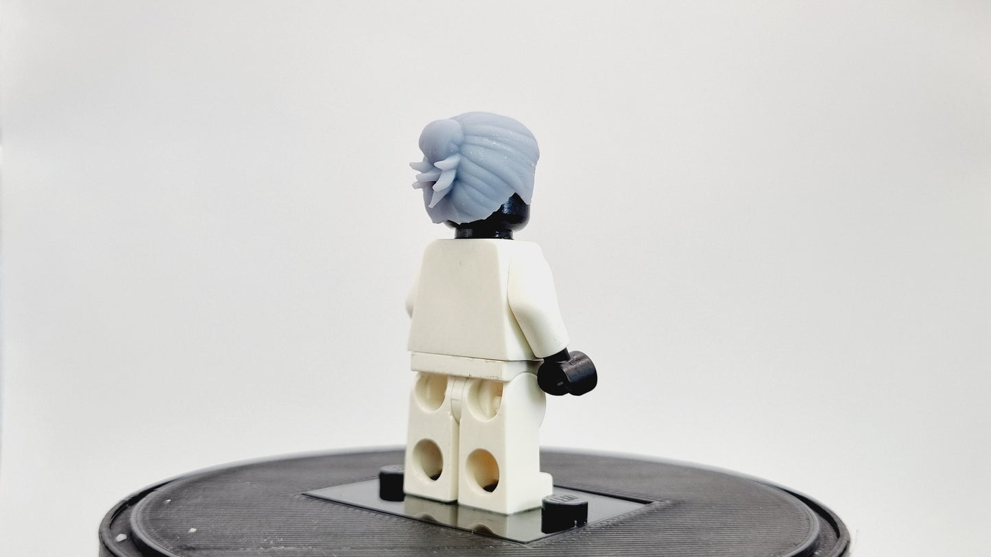 Building toy ninja sorcerer with single hair strand!