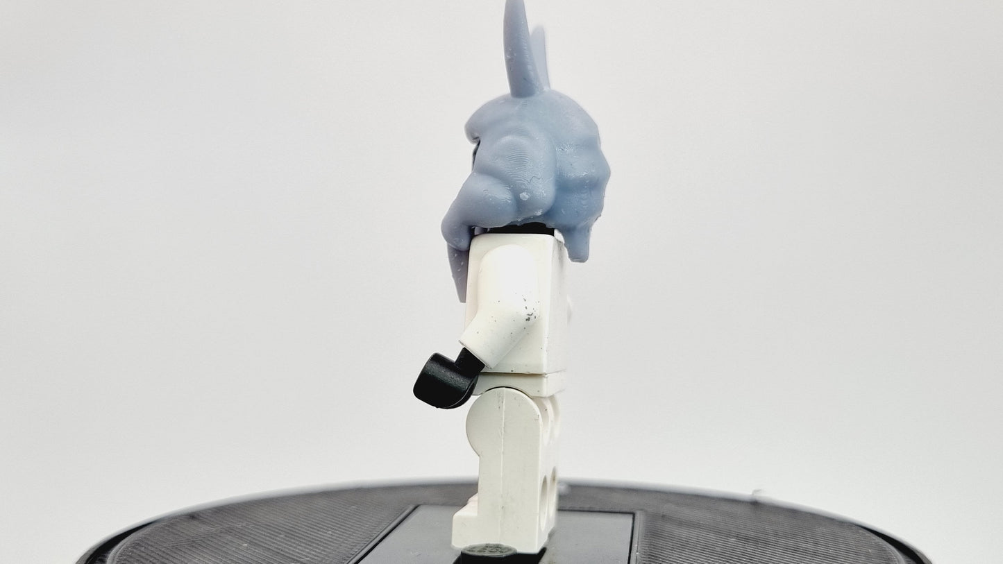 Building toy galaxy wars alien with pointy tails head piece
