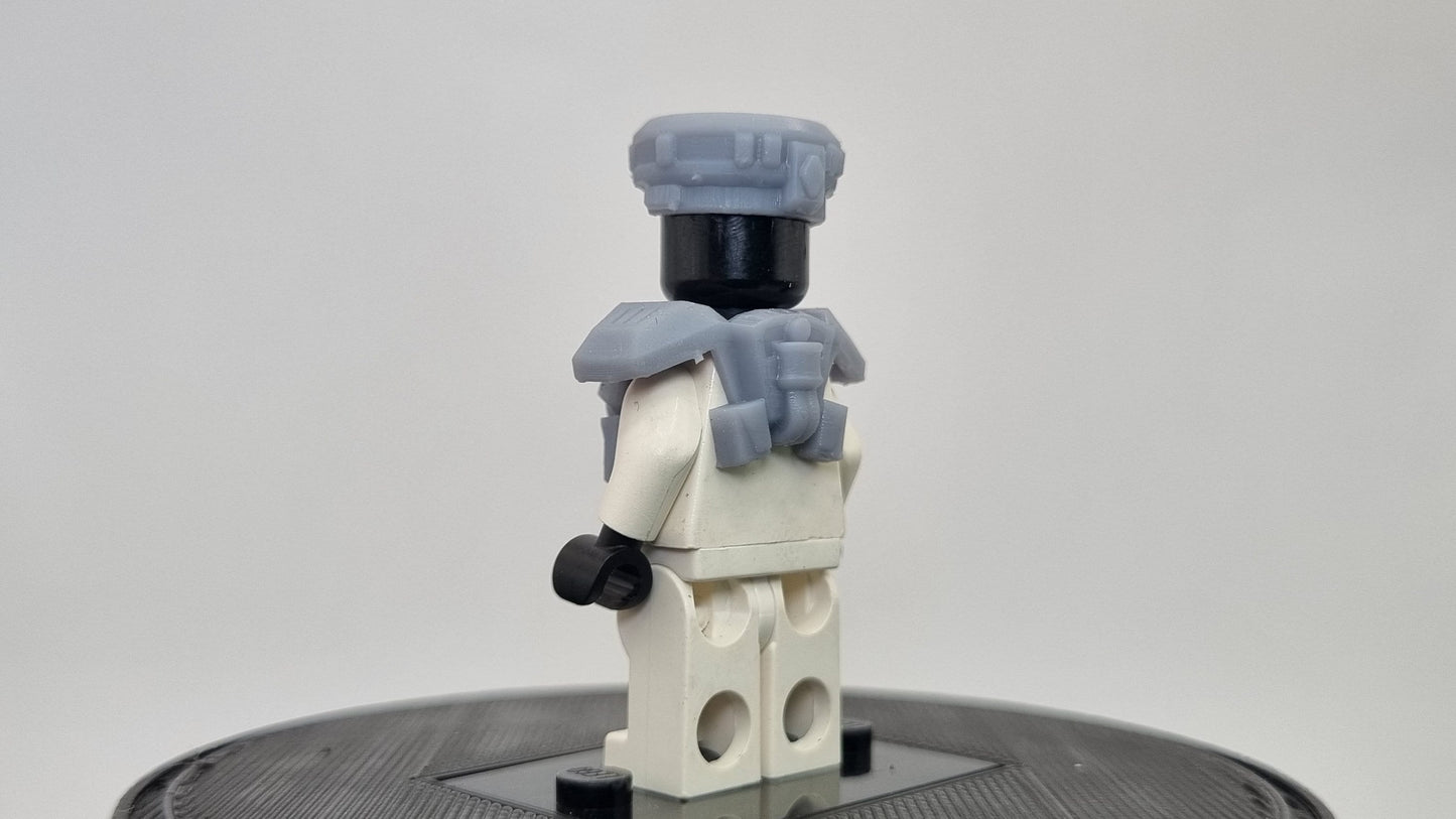 Building toy galaxy wars alien hunter armor set!