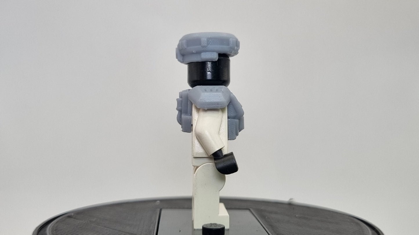 Building toy galaxy wars alien hunter armor set!