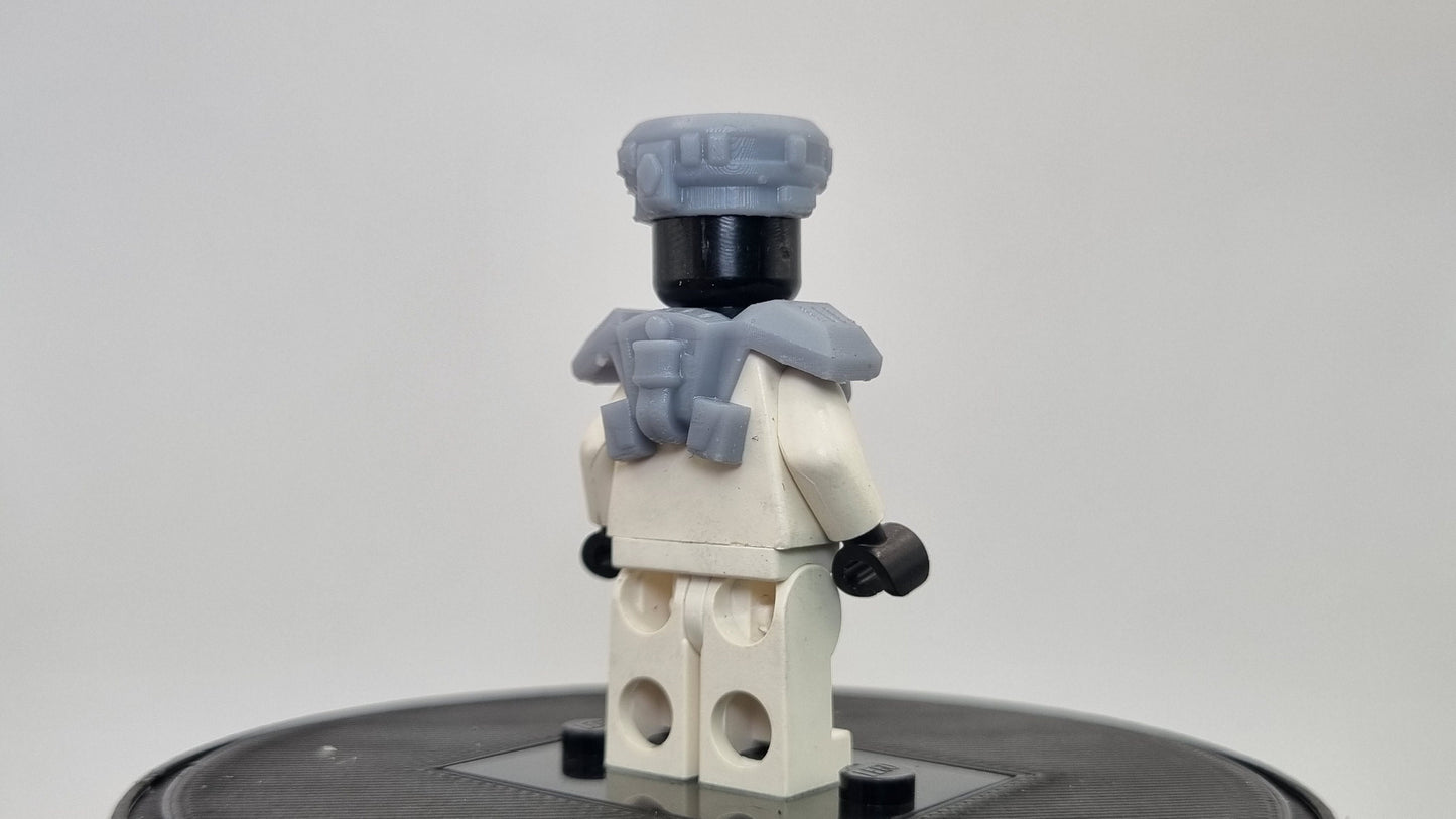 Building toy galaxy wars alien hunter armor set!
