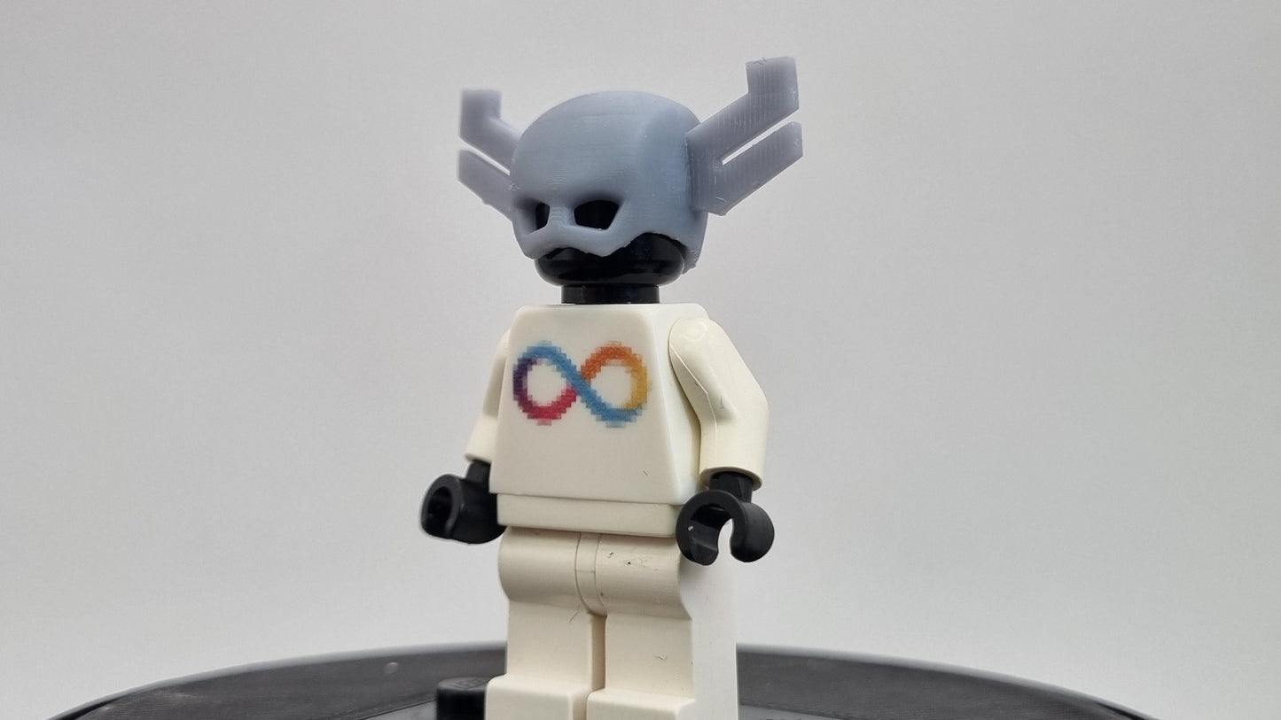 Building toy custom 3D printed super heroes helmet with 2 spikes on the sides!