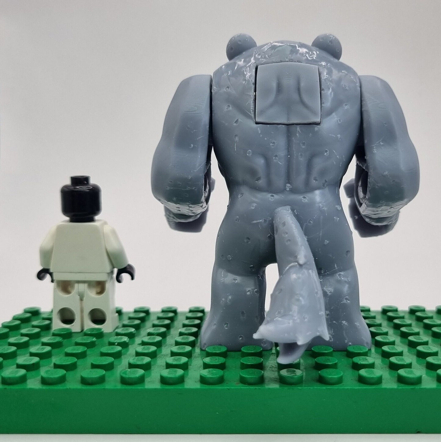 Building toy custom 3D printed yellow big fig suit!