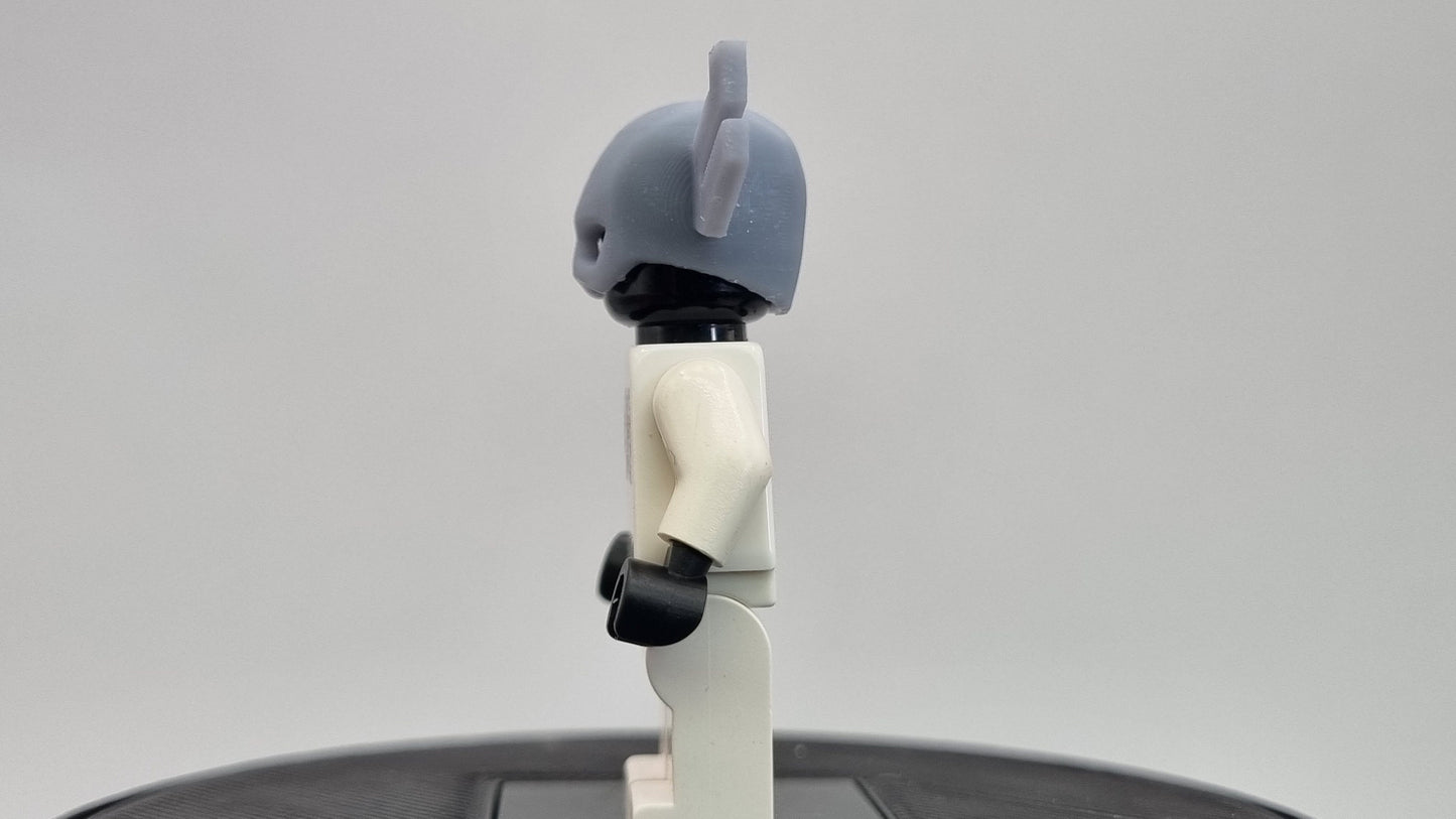 Building toy custom 3D printed super heroes helmet with 2 spikes on the sides!