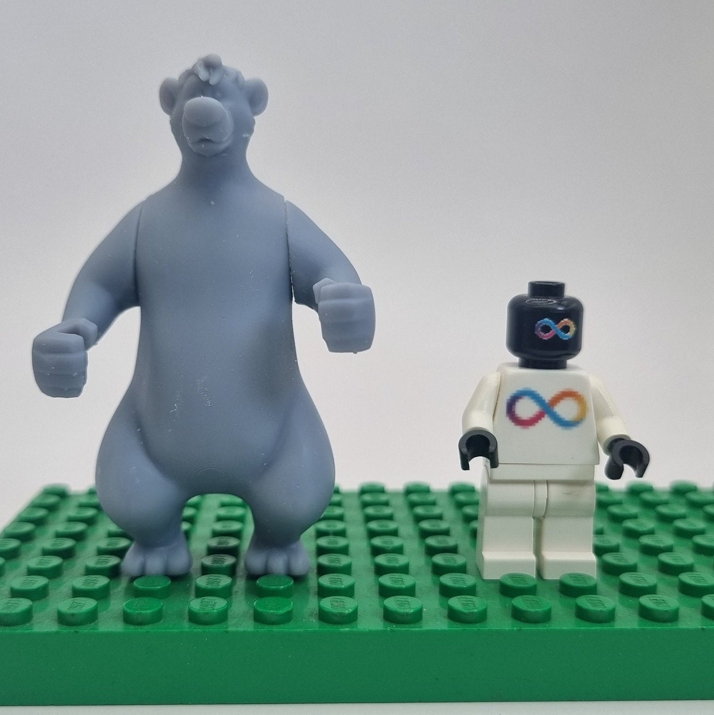 Custom 3D printed building toy friendly singing bear bigfig!