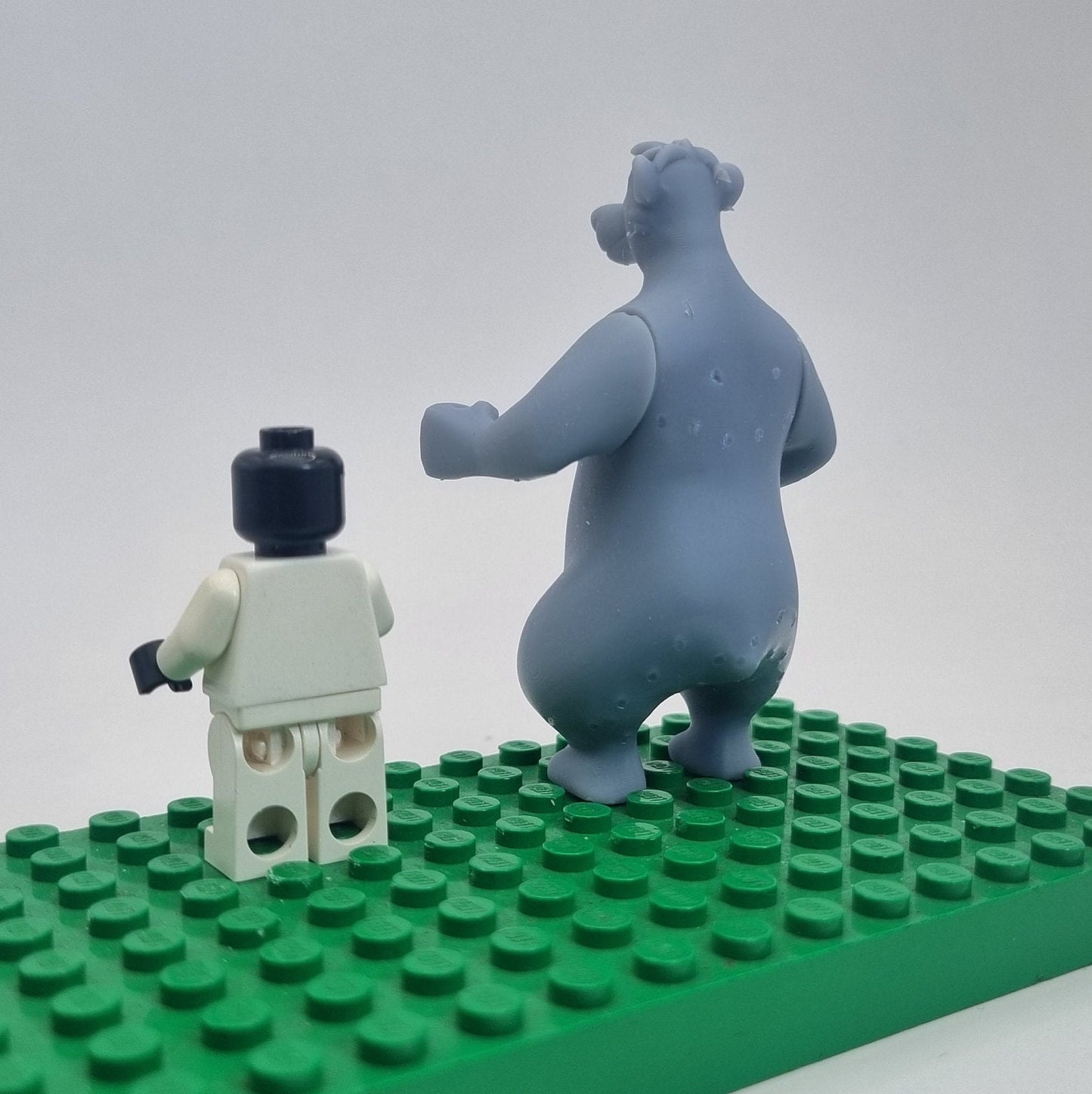 Custom 3D printed building toy friendly singing bear bigfig!