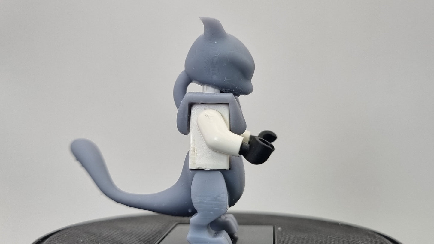 Building toy custom 3D printed animal to catch minifigure lab bread animal
