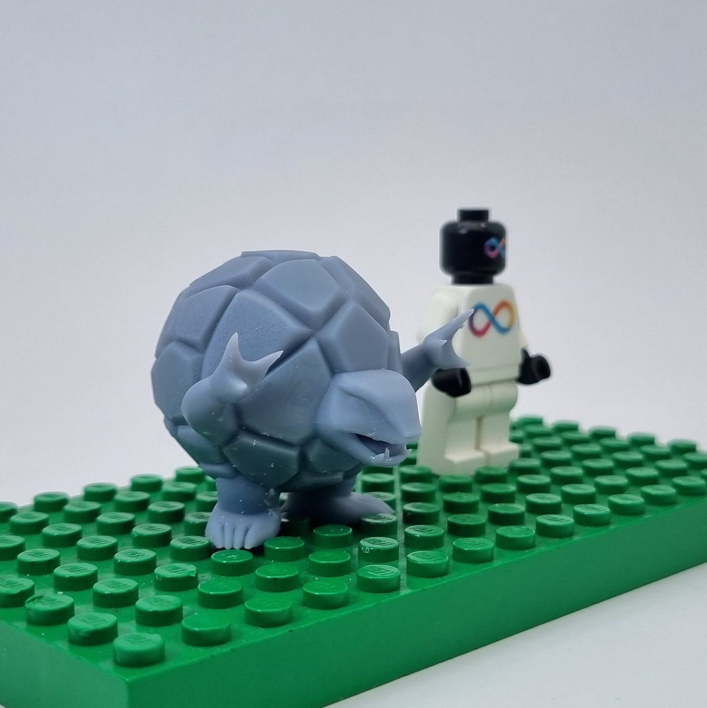 Building toy custom 3D printed animal to catch round rock!