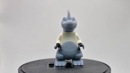 Building toy custom 3D printed anima to catch minifigure style alligator!