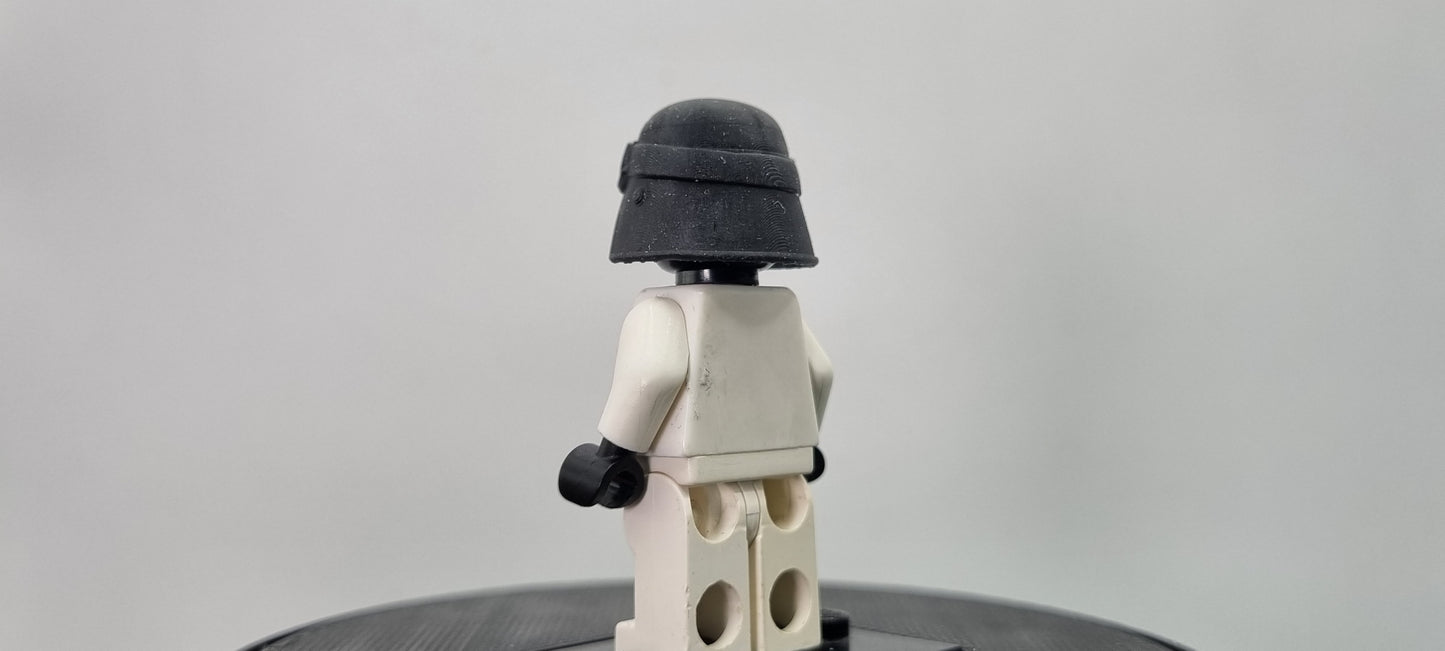 Building toy custom 3D printed galaxy wars mud bucket with visor up