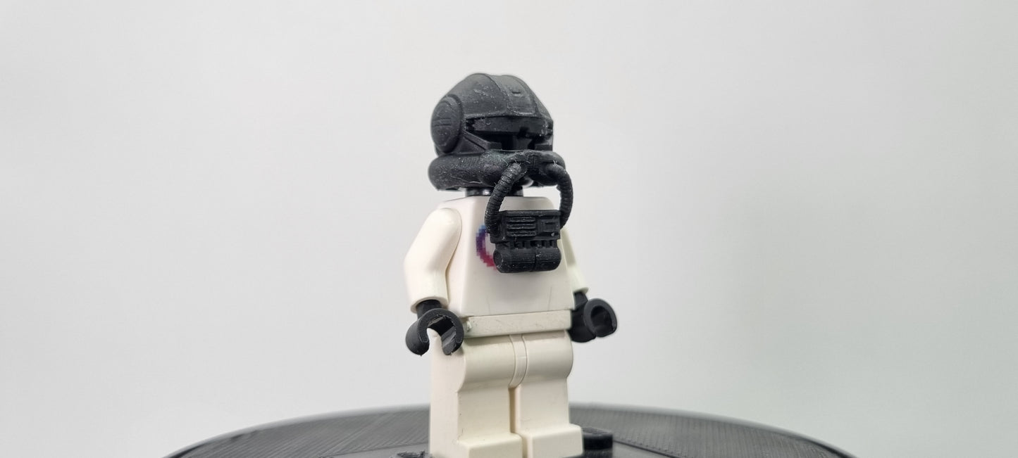 Building toy custom 3D printed galaxy wars cloning pilot helmet!