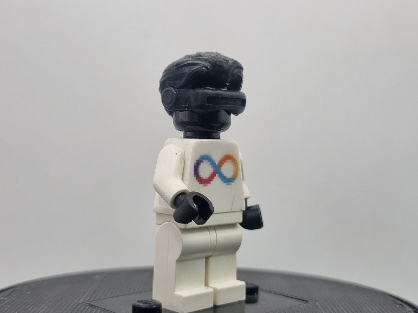 Building toy custom 3D printed laser eyed hero hair