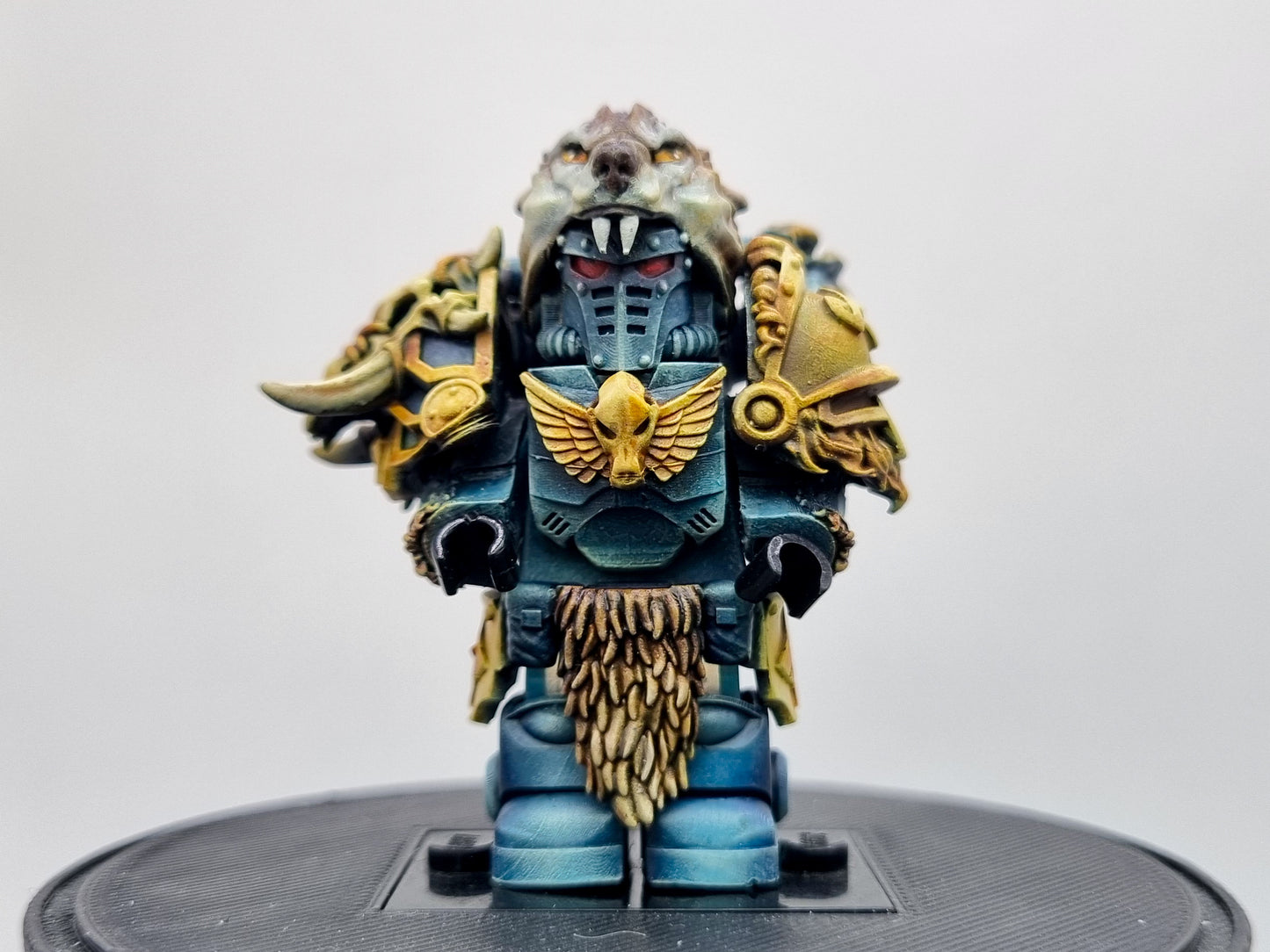 Building toy custom painted wolve galactic marine