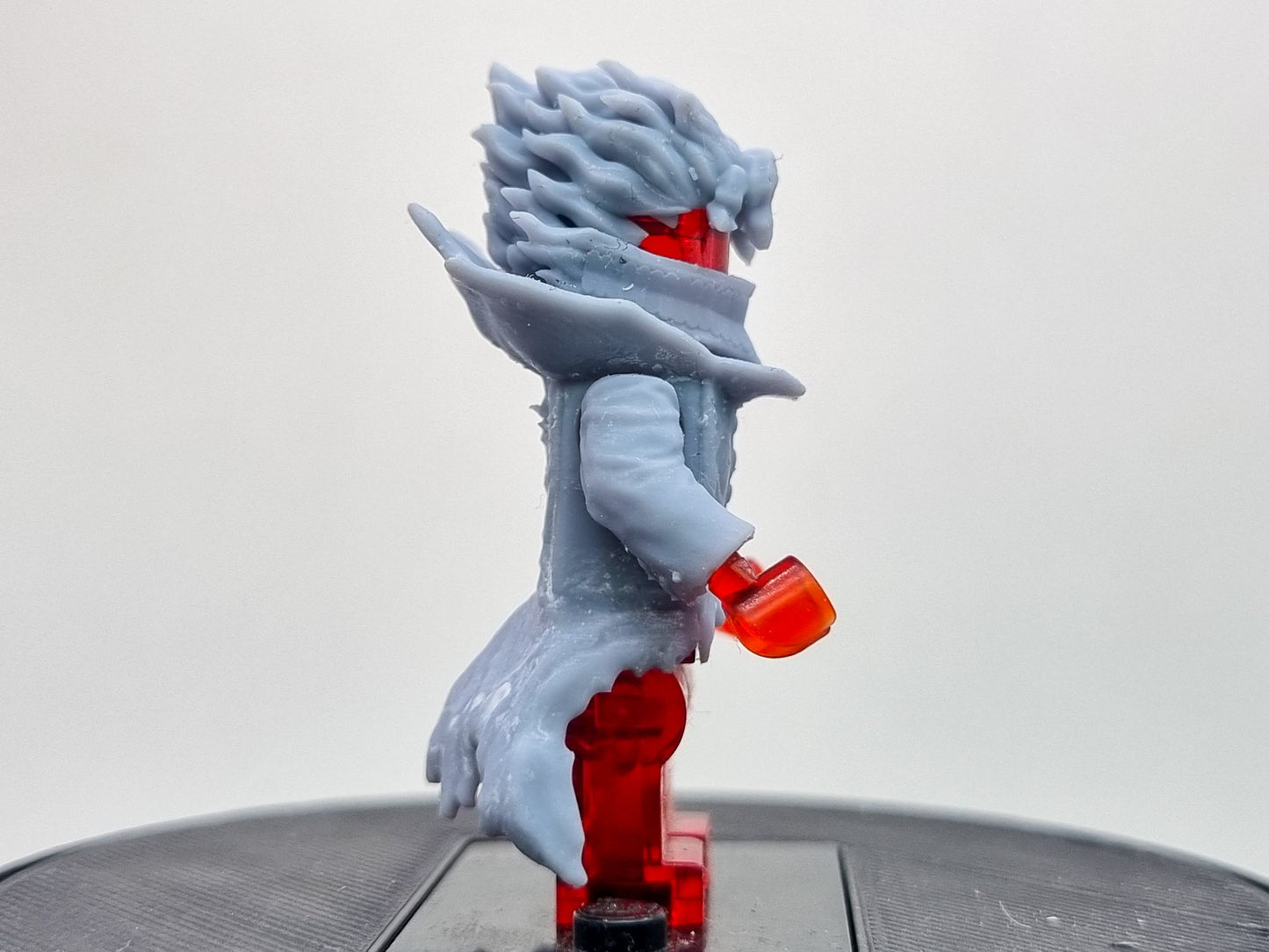 Building toy custom 3D printed fast runner looking with granny powers