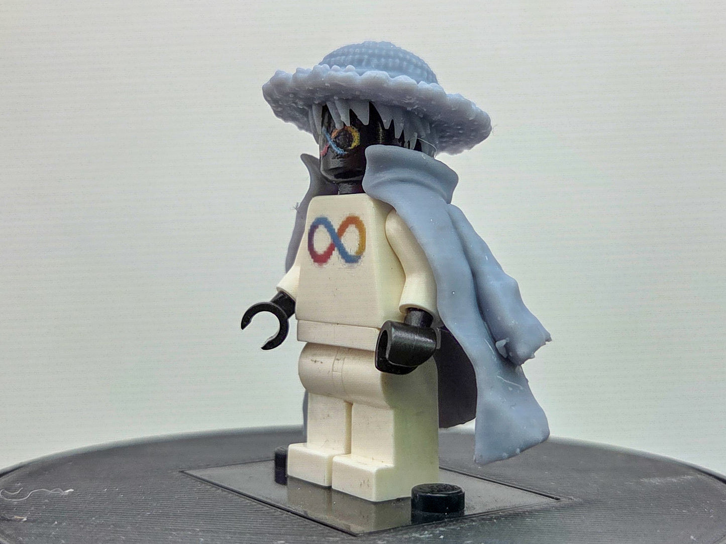 Custom 3D printed rubber pirate captian ready to fight!