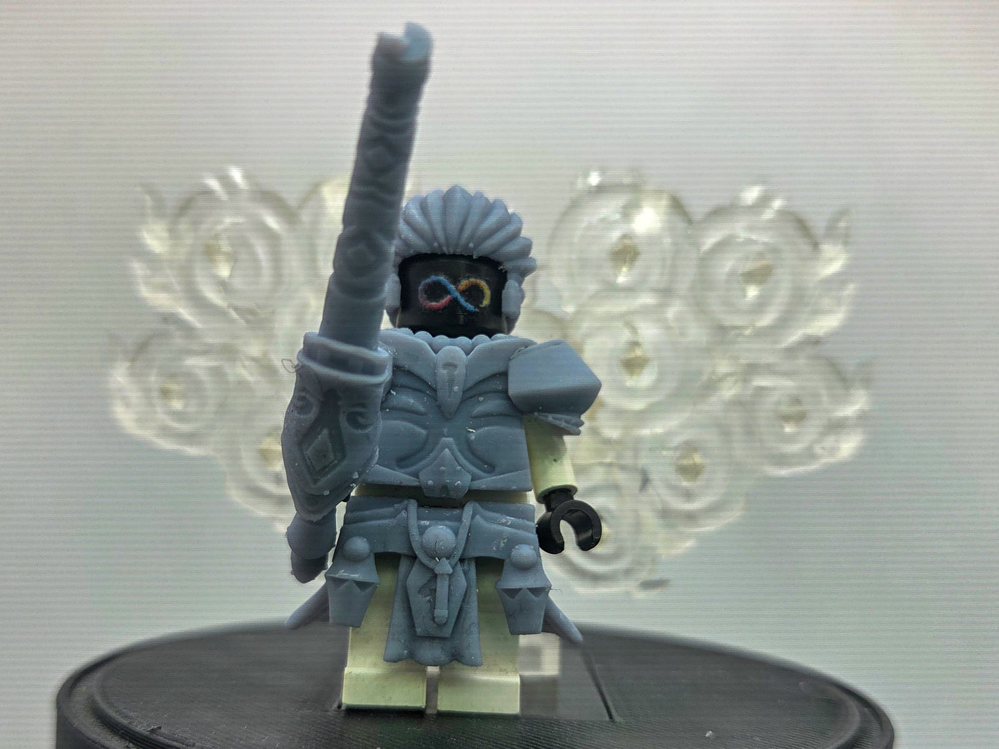 Custom 3D printed the one in golden armor!
