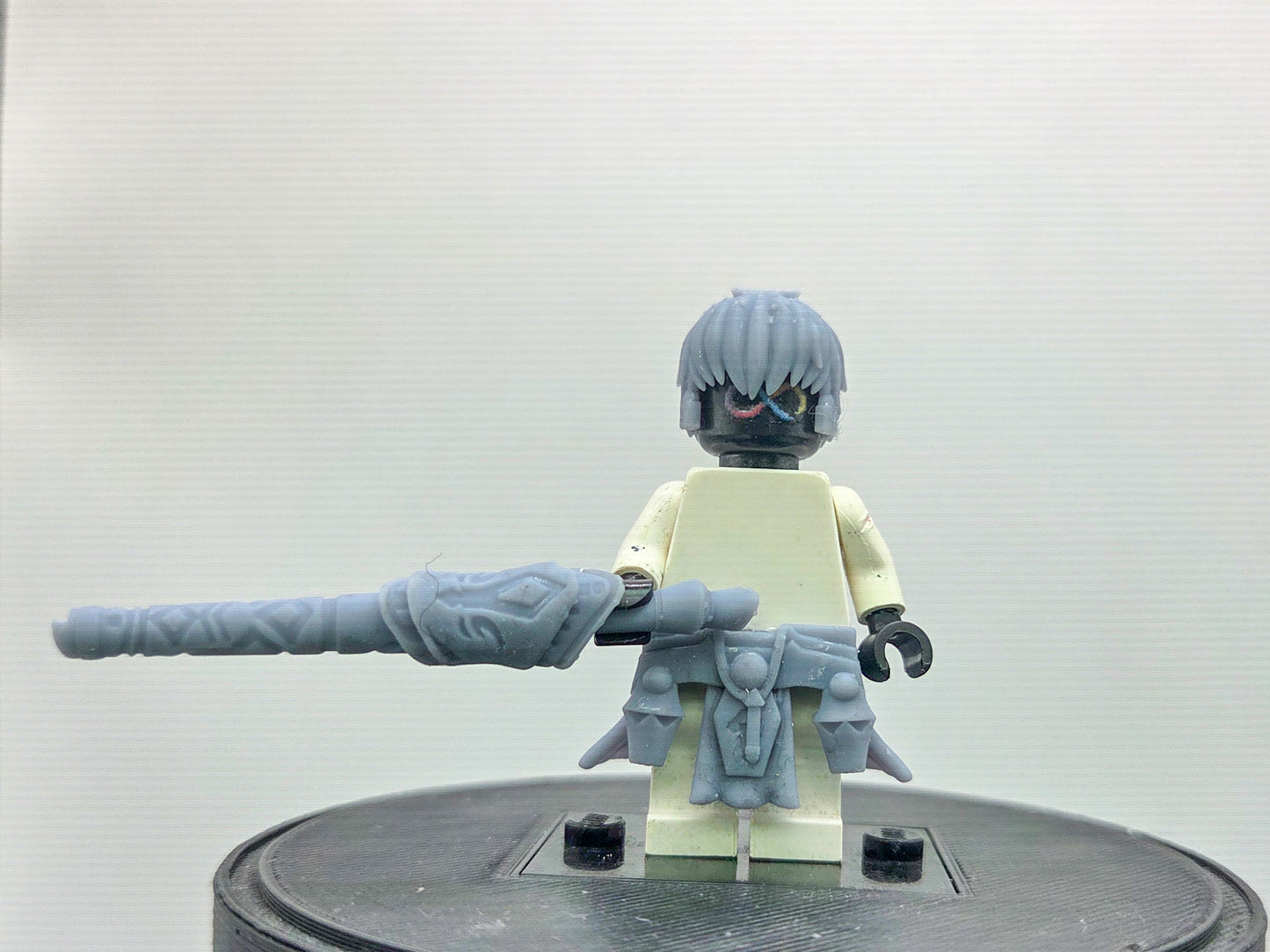 Custom 3D printed the one in golden armor!