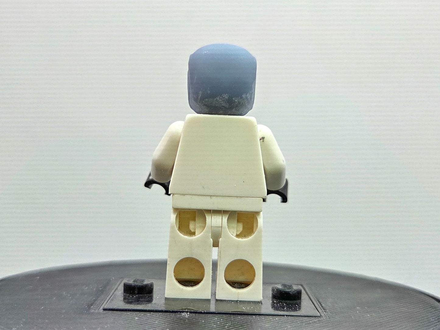 Building toy custom 3D printed head of yellow ring wielding alien!