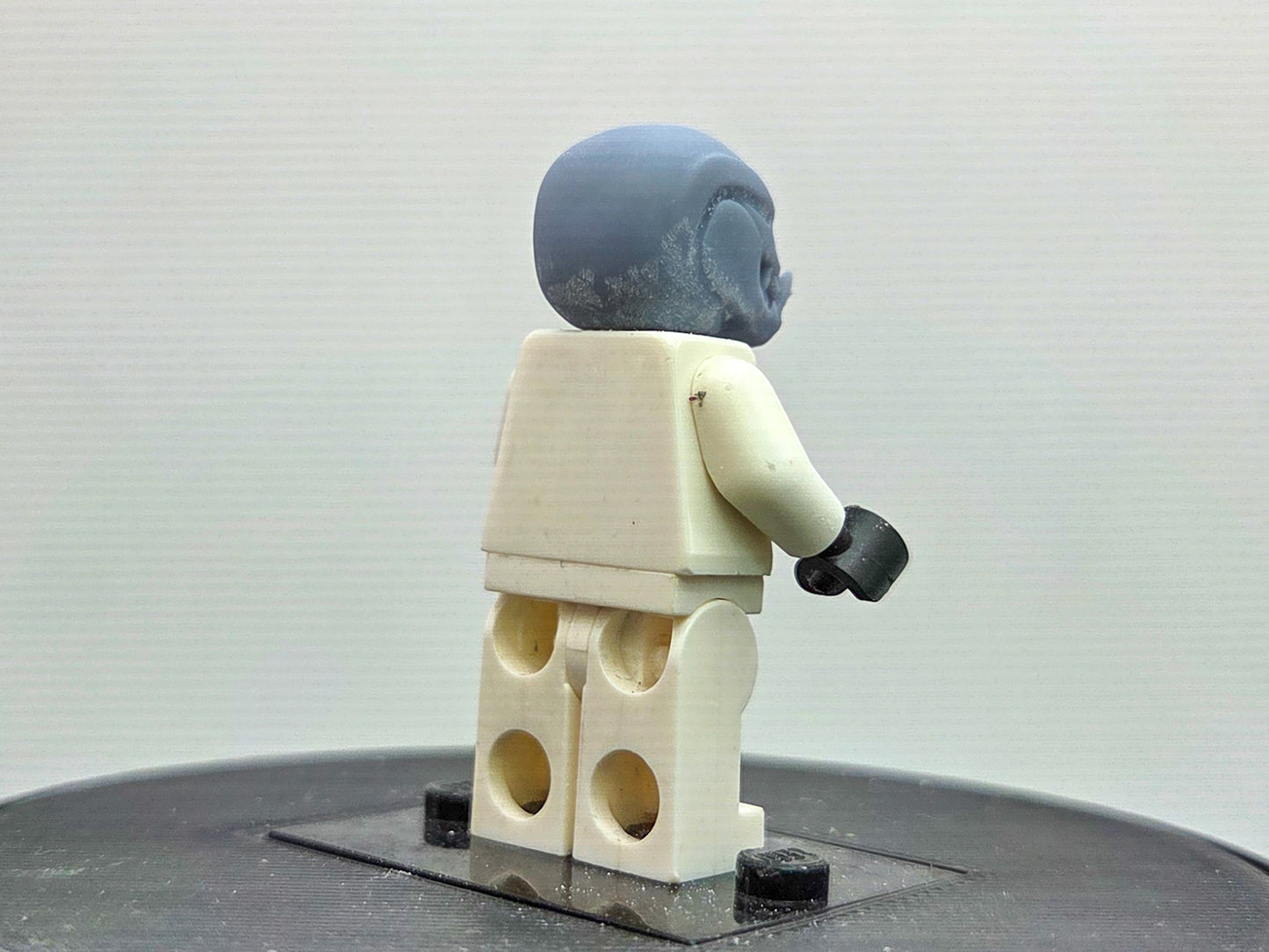 Building toy custom 3D printed head of yellow ring wielding alien!