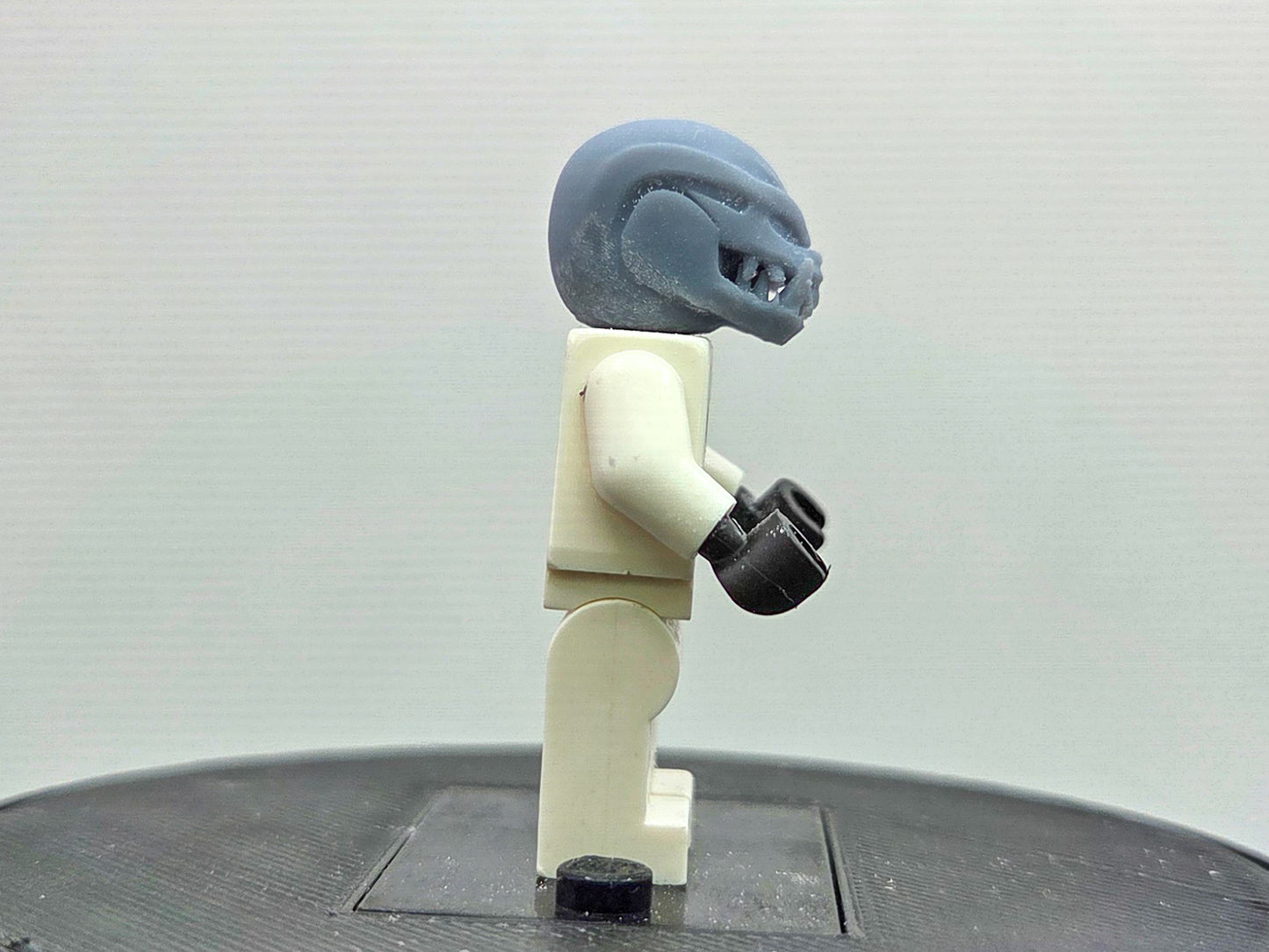 Building toy custom 3D printed head of yellow ring wielding alien!