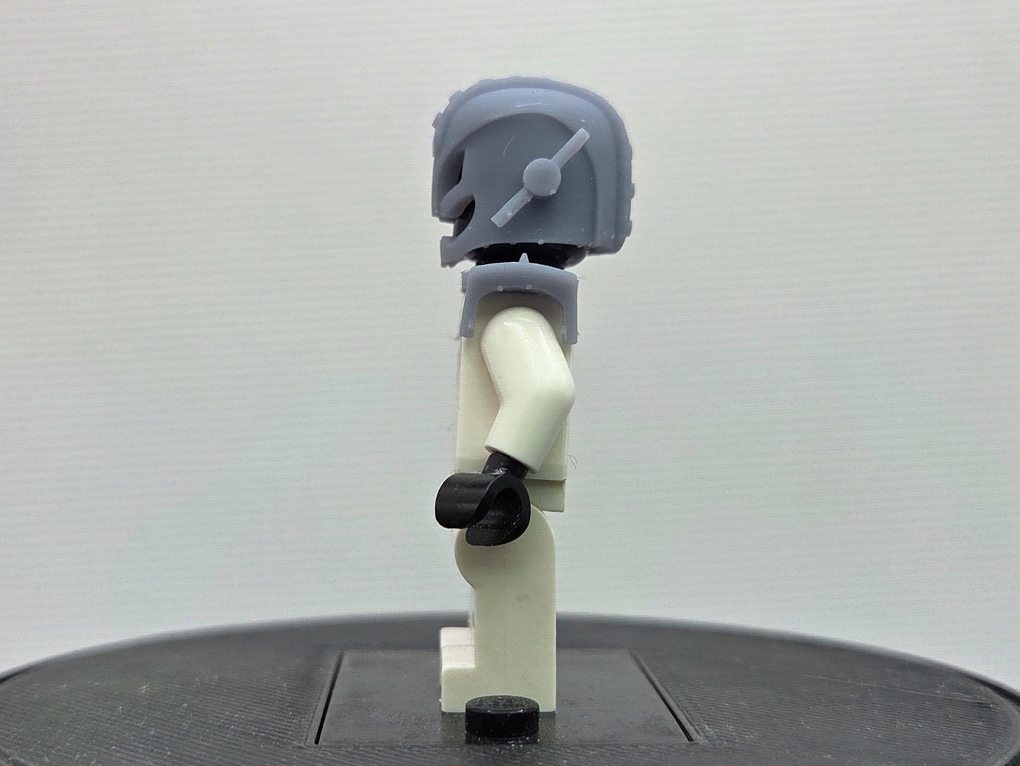 Custom 3D printed robot that makes clones from himself