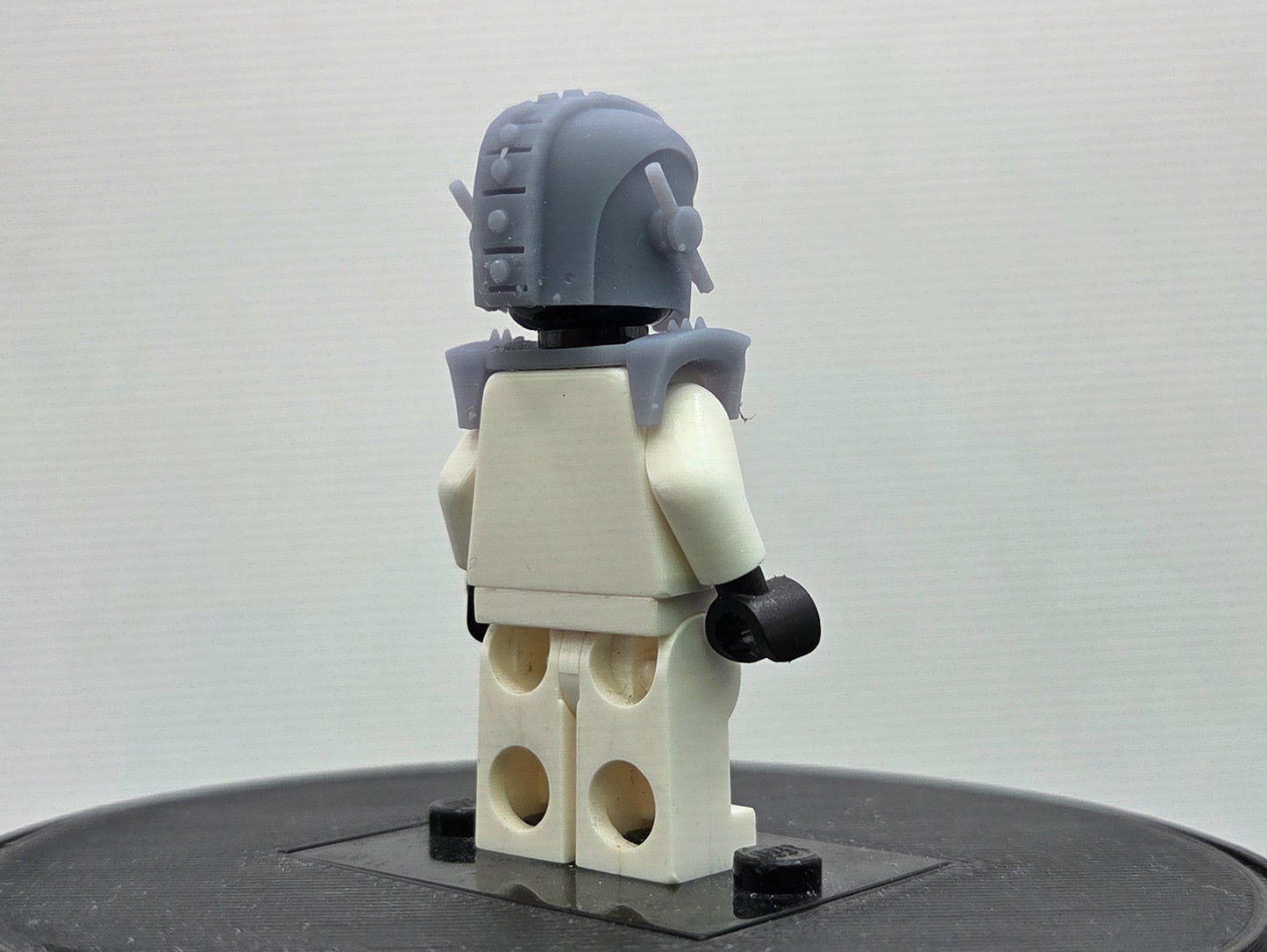 Custom 3D printed robot that makes clones from himself