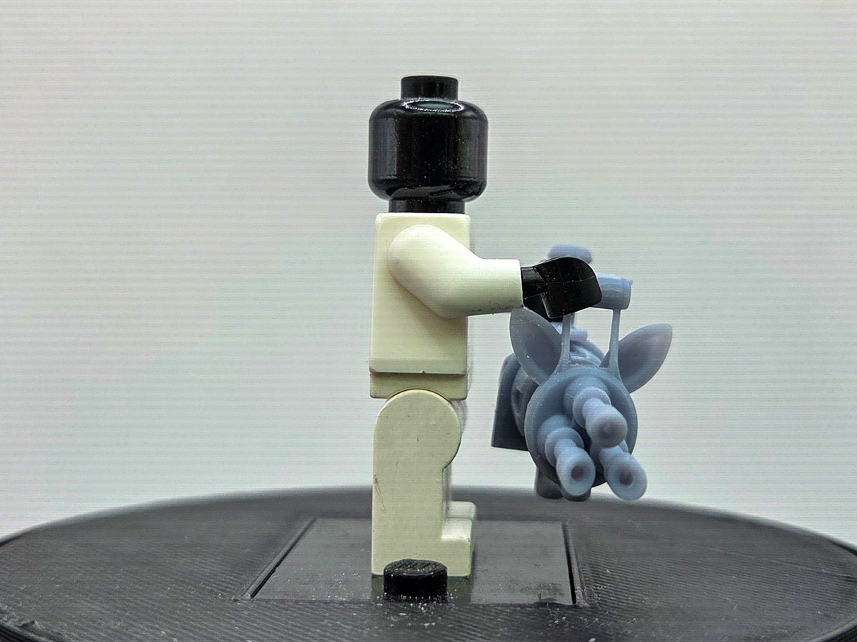 Custom 3D printed gun of deranged blue haired girl!