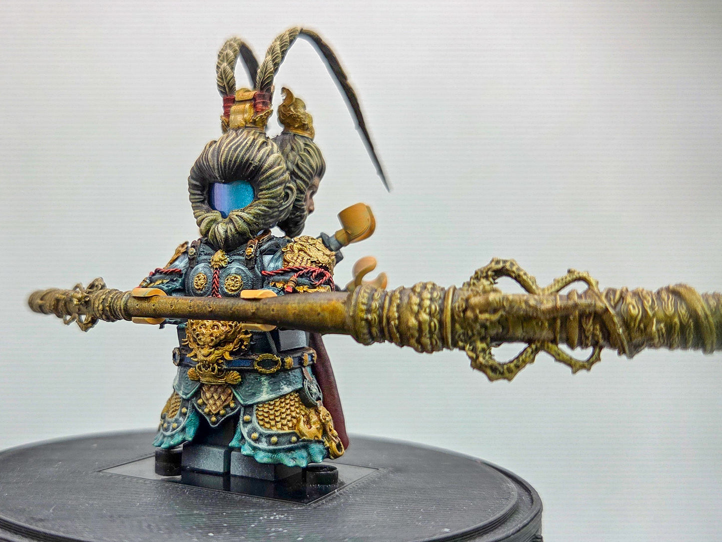 Custom 3D printed and painted king of the monkeys with 3 heads!
