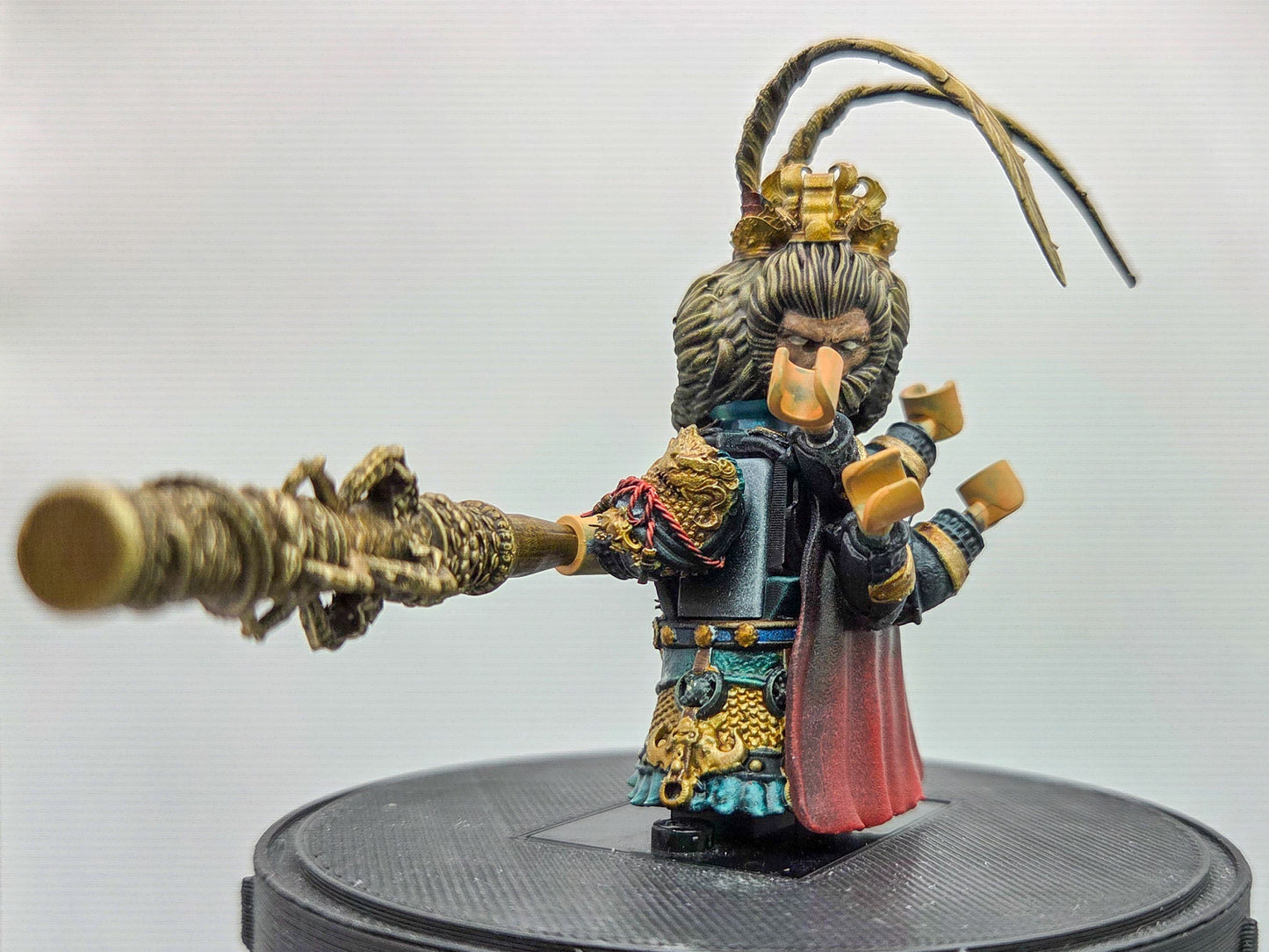 Custom 3D printed and painted king of the monkeys with 3 heads!