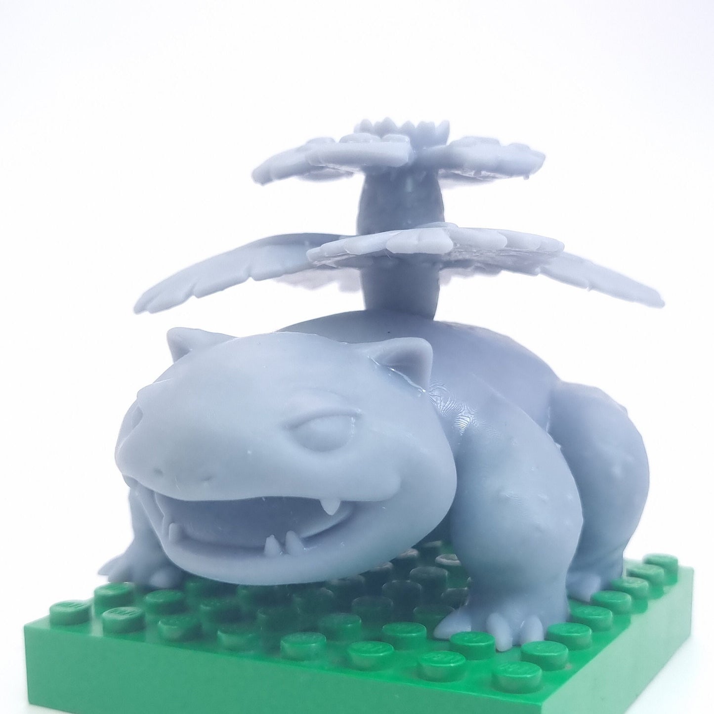 Building toy custom 3D printed creature with tree on his back!
