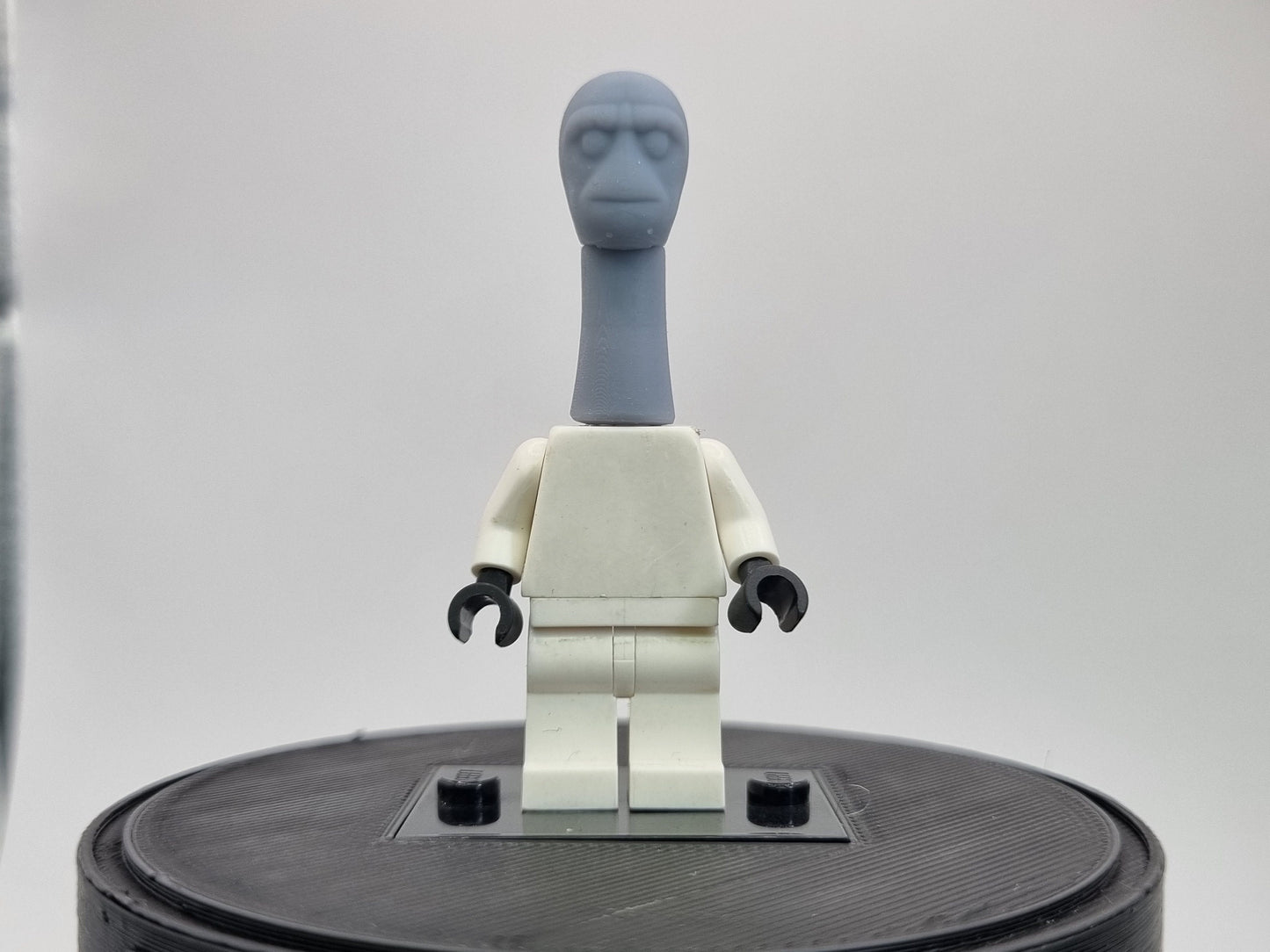 Building toy custom 3D printed Long neck alien head!