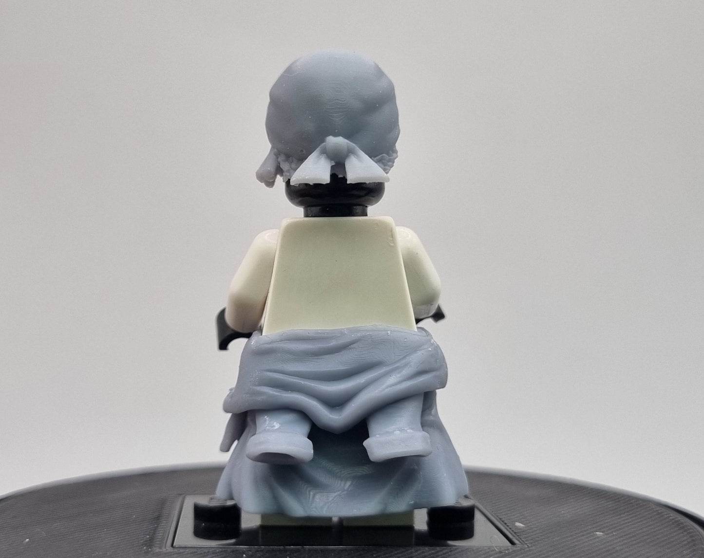 Building toy custom 3D printed 3 sword prirate hairpieces and cloak!