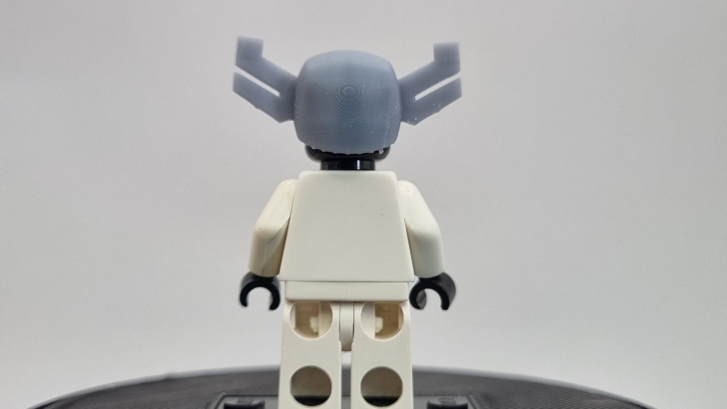 Building toy custom 3D printed super heroes helmet with 2 spikes on the sides!